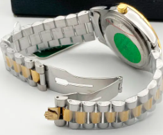 Elegant Stainless Steel Watch for Men - Luxury Business Timepiece with Vintage Touch and Quartz Movement, Perfect for Couples